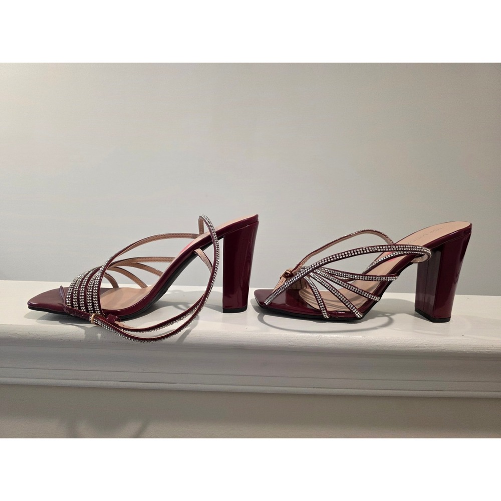 Women's sz 10 Top Moda Burgundy Patent Rhinestone Strappy Block Heel Sandals